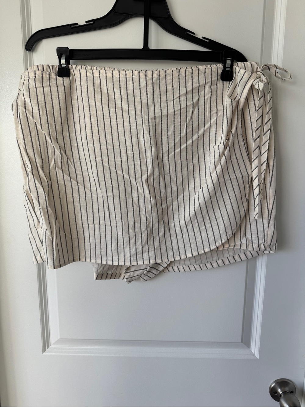 torrid Cream Mini Skort with Black Pinstripes